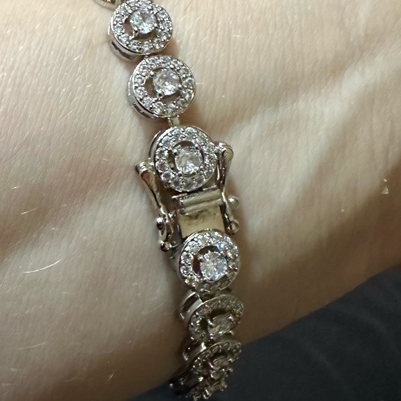 Silver Plated Iced Out Shiny Zircon Tennis Bracelet Super Bracelet - Picture 4 of 4